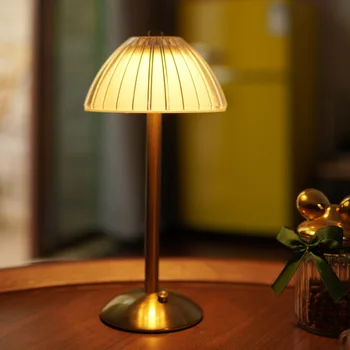 Led пълноценната настолна лампа със сензор, тенис на нощна светлина, акумулаторна безжична лампа за четене в ресторанта, бара на хотела, осветление за декор за спалня Изображение 0